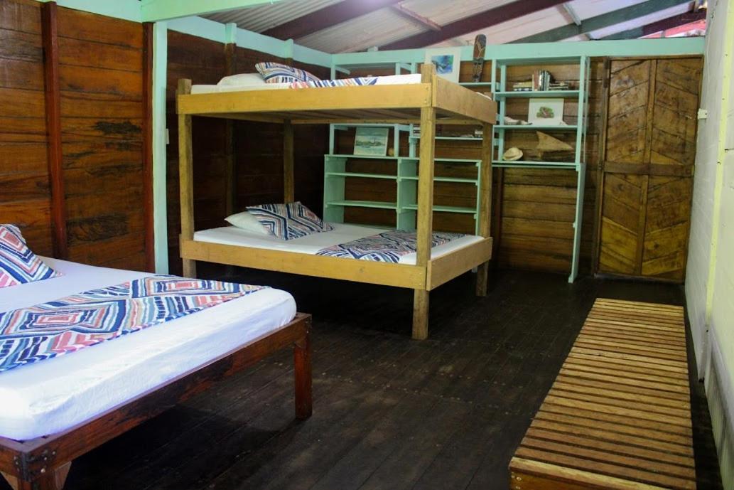 Hotel Refugio Mr Jerry Eco House Bahia Solano Exterior foto